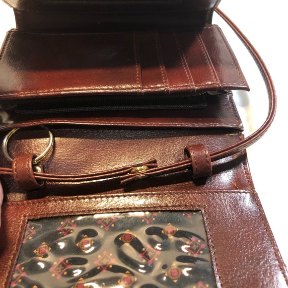 Small Wallet with Crossbody detachable Strap card holders and change pocket - Picture 8 of 11